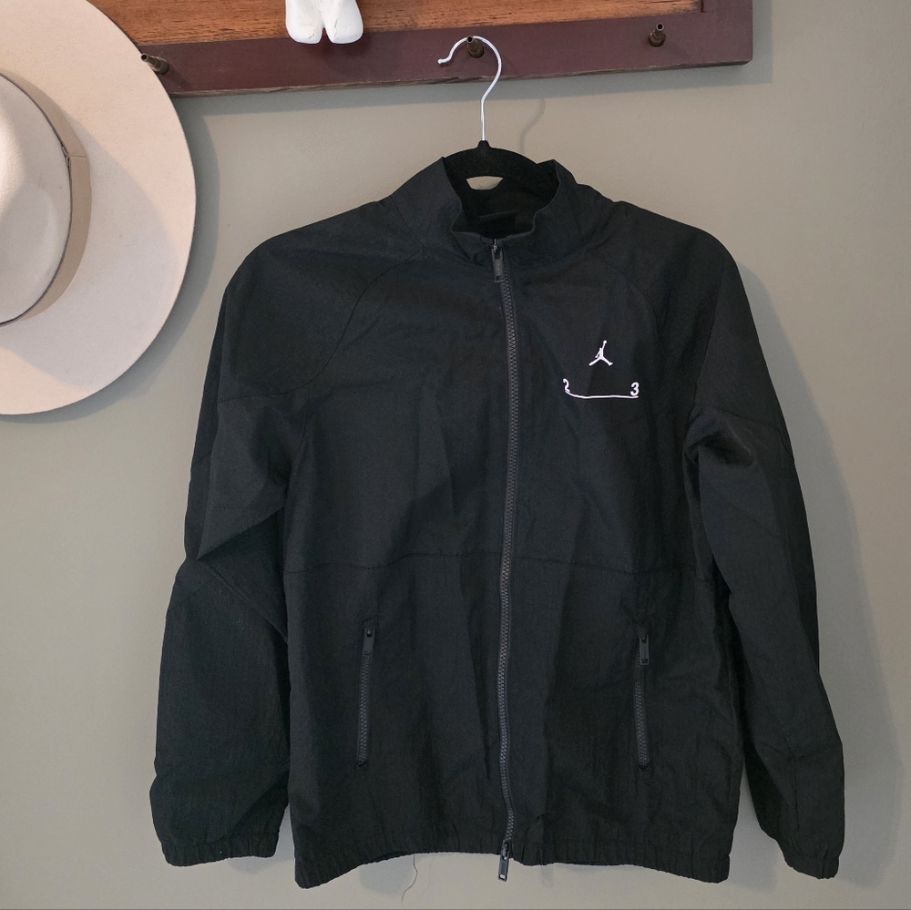 Air Jordan Black Windbreaker Kids 12-13 Athleisure Active Outdoor Fall Autumn